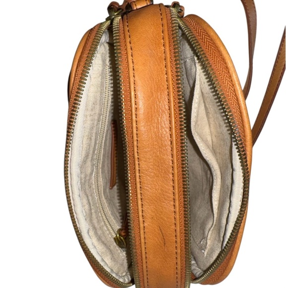 Mark & Graham Essential Crossbody Leather Handbag Camel Double Zip Compartments - Picture 12 of 12